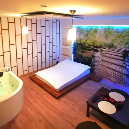 Japanapartment - Jacuzzi Katowice Exterior photo