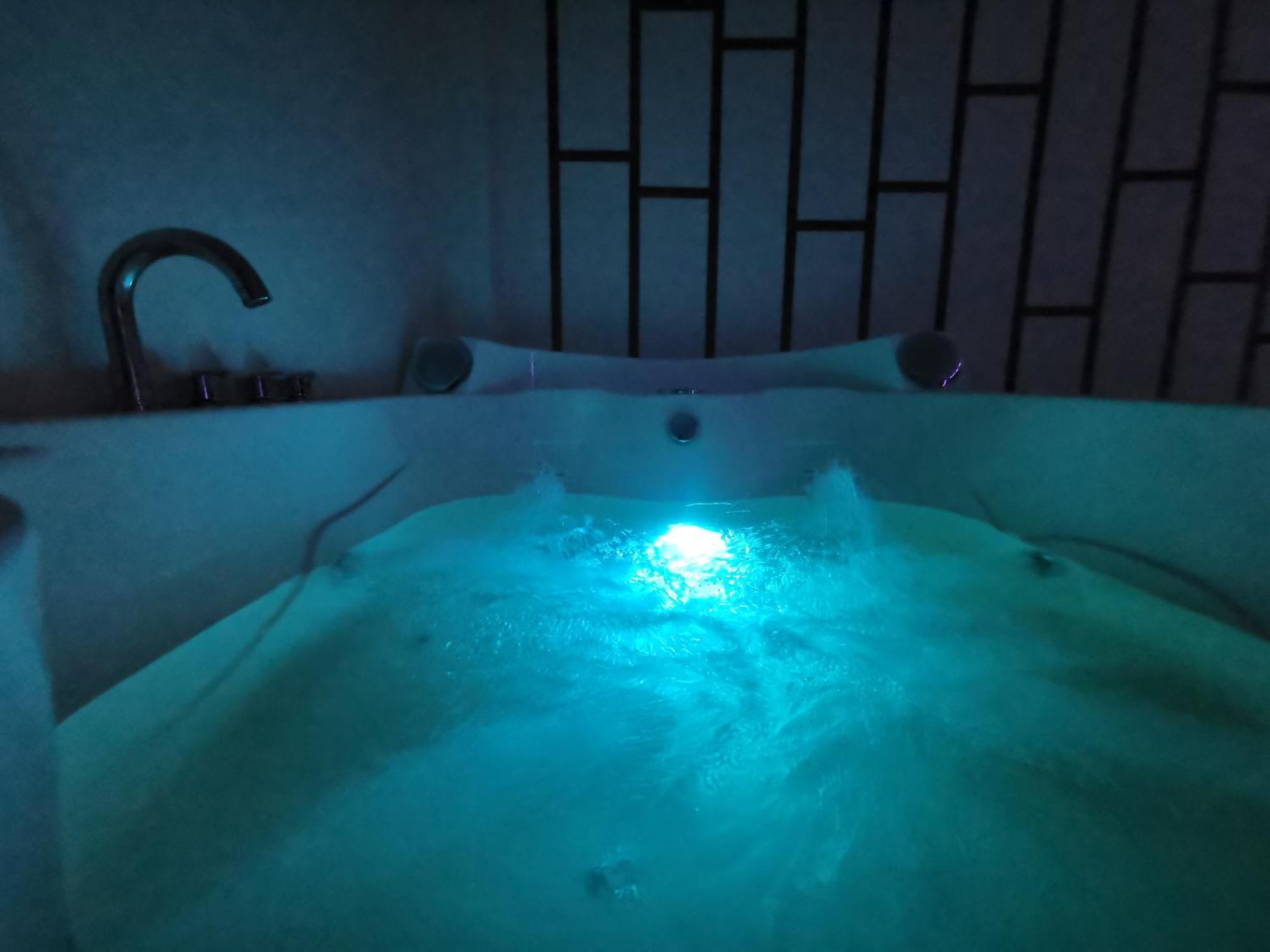 Japanapartment - Jacuzzi Apartament *
